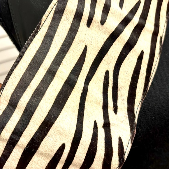 Sassy Jones Women YaYa Zebra Mohair Leather Belt - Picture 2 of 2
